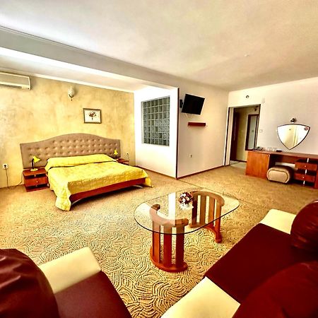 Family Hotel The Golden Fish Sozopol Ngoại thất bức ảnh