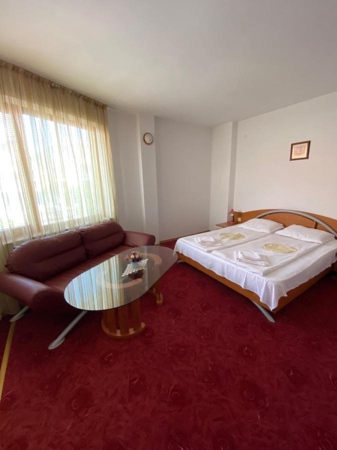 Family Hotel The Golden Fish Sozopol Ngoại thất bức ảnh