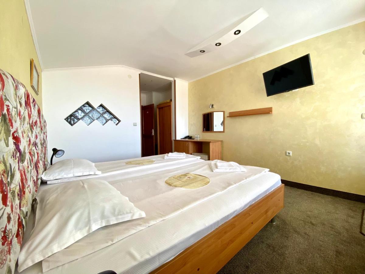 Family Hotel The Golden Fish Sozopol Ngoại thất bức ảnh