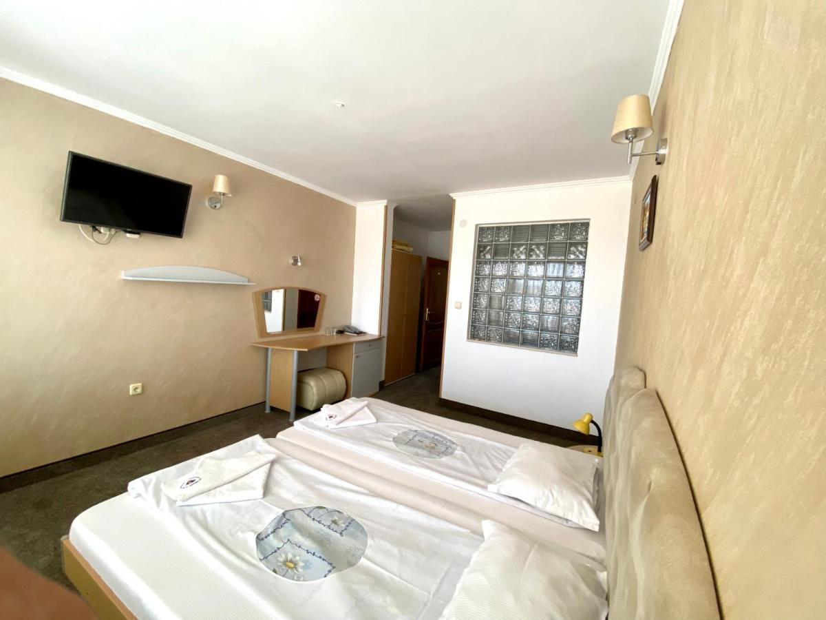 Family Hotel The Golden Fish Sozopol Ngoại thất bức ảnh