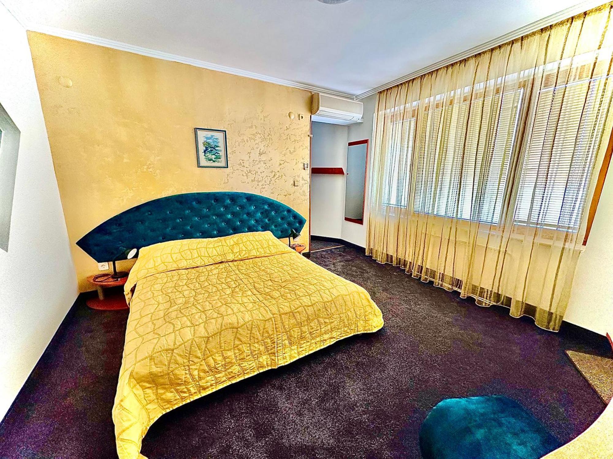 Family Hotel The Golden Fish Sozopol Ngoại thất bức ảnh