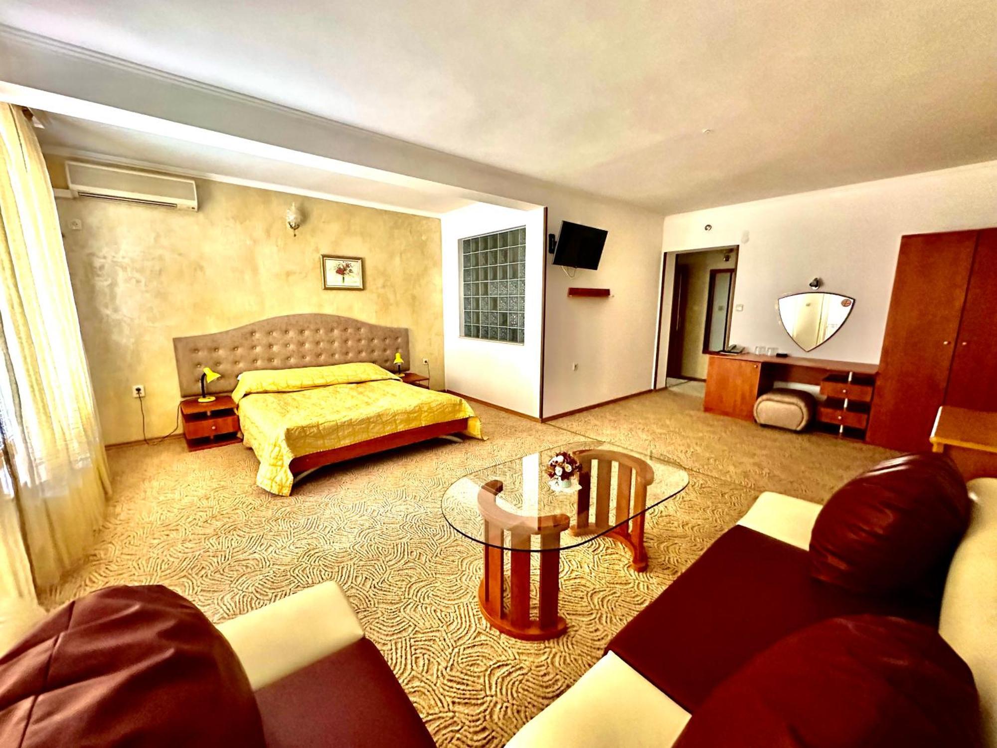 Family Hotel The Golden Fish Sozopol Ngoại thất bức ảnh